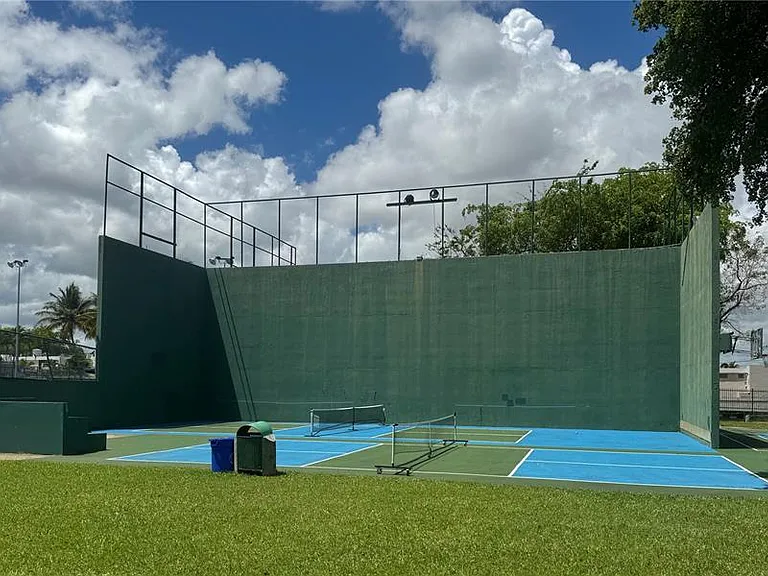 7 Alturas De Torrimar #11 — Photo 16