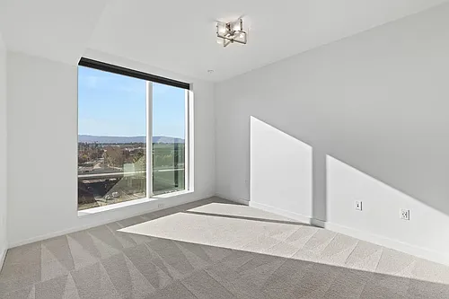 188 W Saint James St #11004 Photo 1