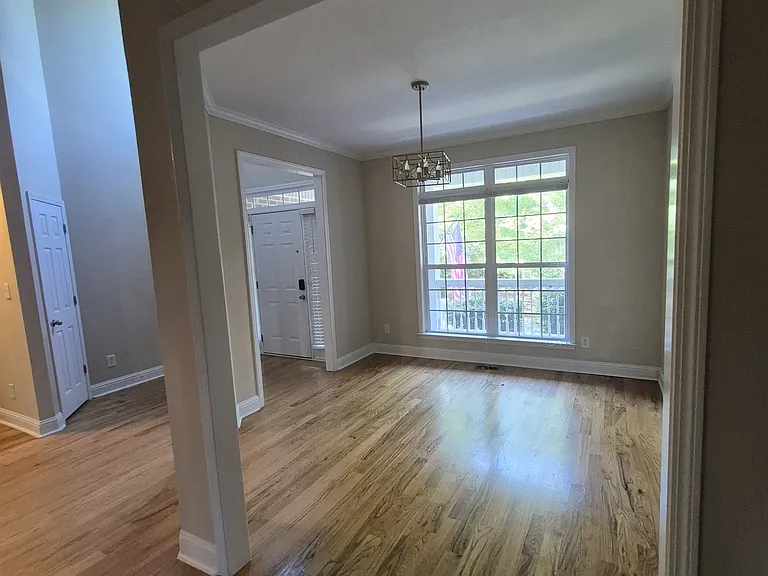 325 Veranda Park Ln — Photo 3
