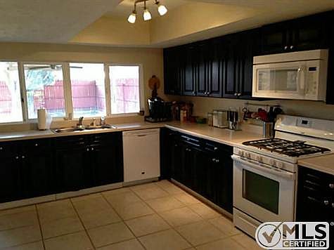 3rd image of 4913 Crawford Dr