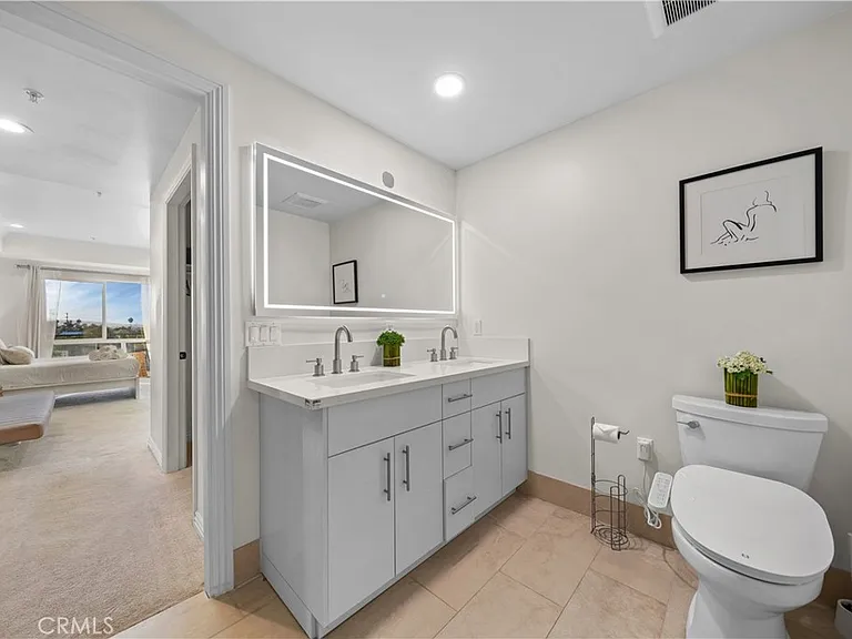 1598 Long Beach Blvd — Photo 21
