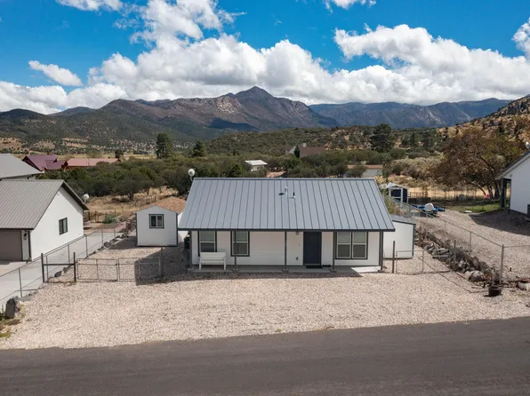 383 S Lloyd Canyon Dr, Pine Valley, UT 84781