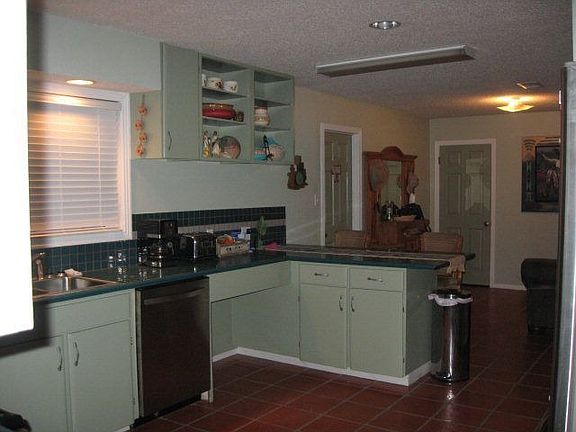 4th image of 3515 Baumann Ave