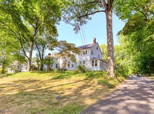 86 Forest Rd, Fanwood, NJ 07023