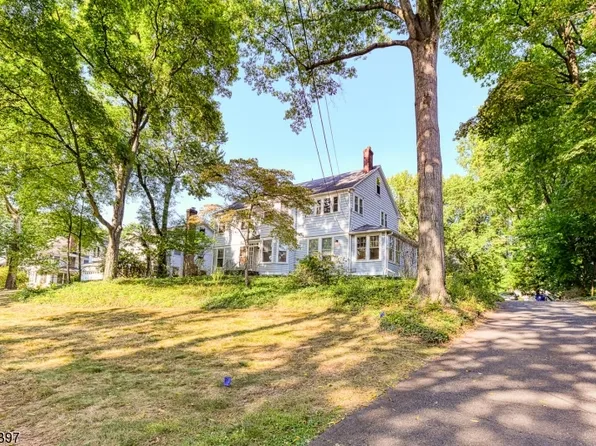 86 Forest Rd, Fanwood Boro, NJ 07023
