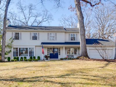 890 S Cherokee Rd, Lake Forest, IL, 60045