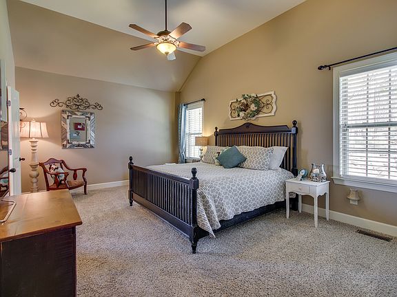 5th image of 6109 Stags Leap Way