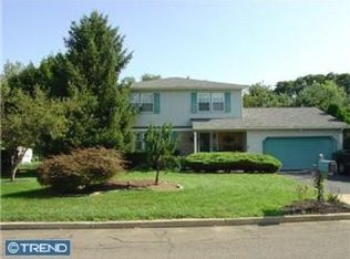 19 Carty Dr, Bordentown, NJ 08505