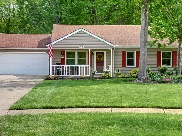 2085 Oakwood Ct, Avon, OH 44011