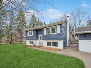 4936 Georgia Ln, White Bear Lake, MN 55110