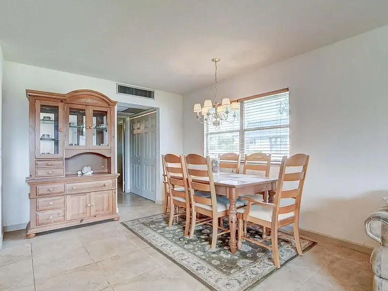 43 Waterford Cir #B — Photo 12
