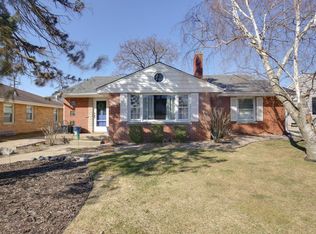 6922 41st Ave, Kenosha, WI 53142