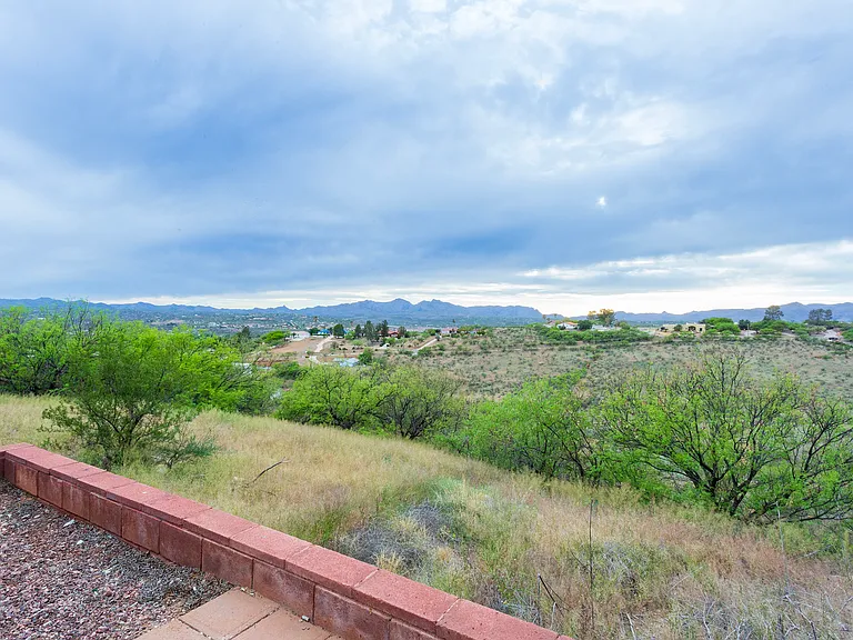 414 Bury Ct — Photo 37