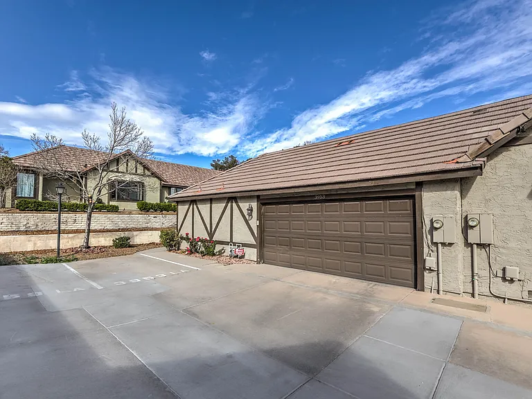 3953 Landsdown Pl — Photo 2