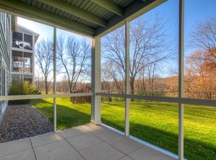 3020 Saint Albans Mill Rd APT 102, Minnetonka, MN 55305