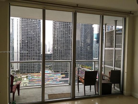 4th image of 1111 SW 1st Ave APT 3021