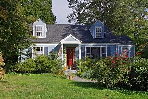 1608 Rose Hill Dr photo 1