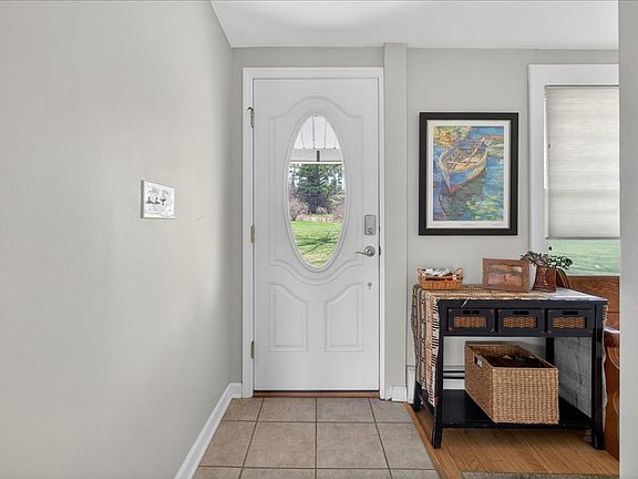 4th image of 15 McCormicks Ln
