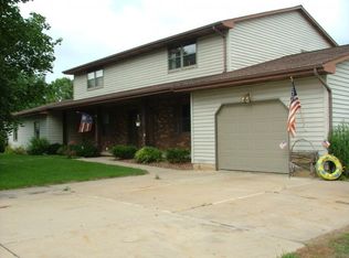 640 James Ct, Pulaski, WI 54162