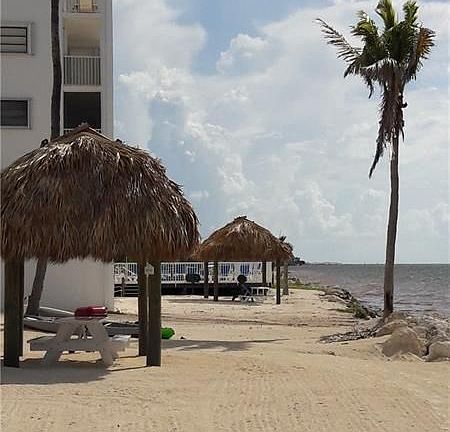 5th image of 133 Coco Plum Dr #19