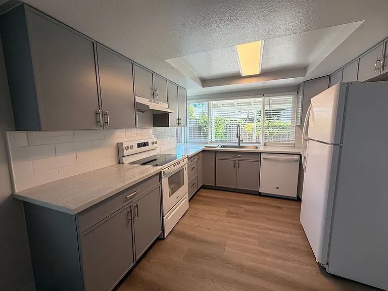 278 El Portal Way — Photo 15