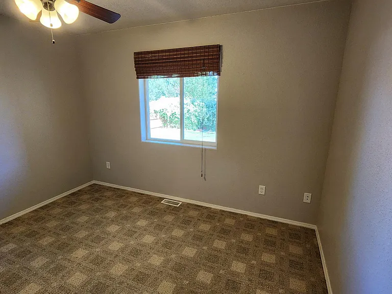 1017 Home Ct — Photo 8