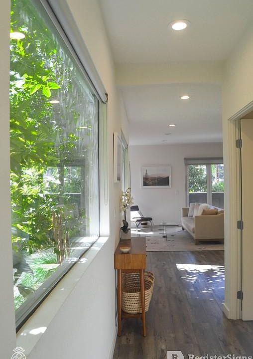 1st image of 929 Parkman Ave