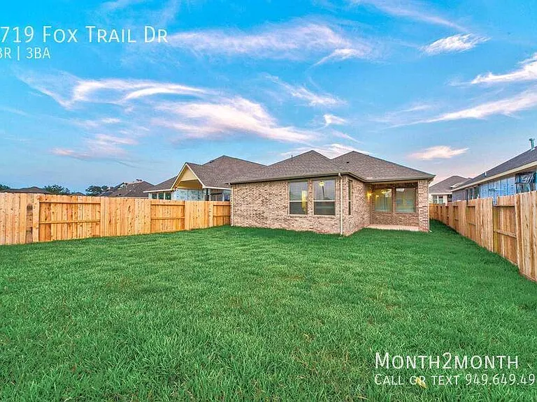 8719 Fox Trail Dr — Photo 23