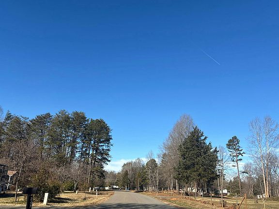 5th image of 298 Granada Dr