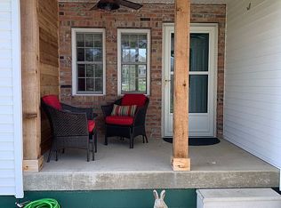 613 E Main St, Bryant, IL 61519