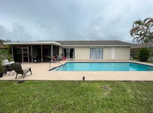 113 Sandpiper Ave, Royal Palm Beach, FL 33411