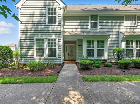 2262 Humphreys Dr Unit 292, Suffolk, VA 23435