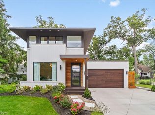 24920 Sunset Dr, Bay Village, OH 44140