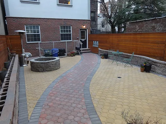 Rented by Blue Egg Realty Corp | media 25