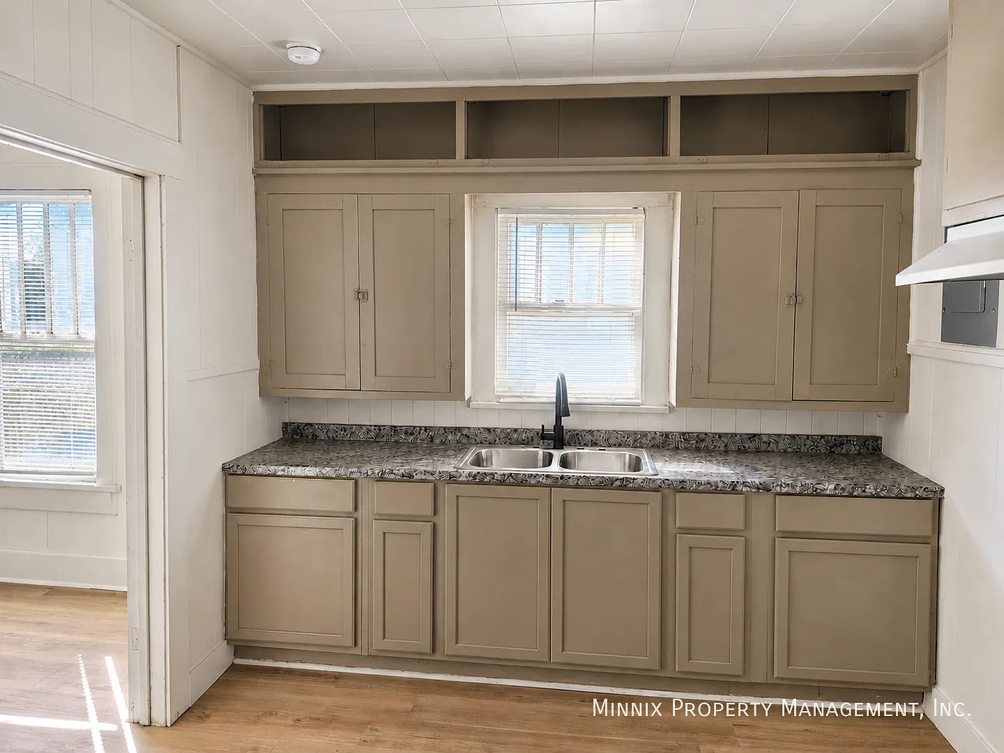 935 S. 10th | Slaton 3 Bedroom For Rent | Pet Friendly — Photo 3