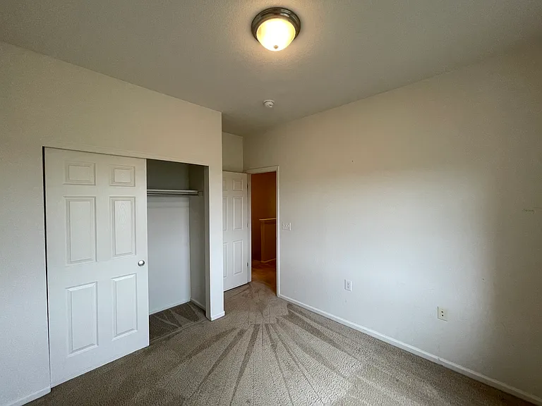 13042 Grant Cir E — Photo 13