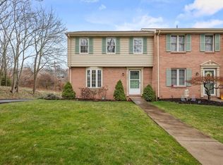 5226 Lantern Hill Dr, Pittsburgh, PA