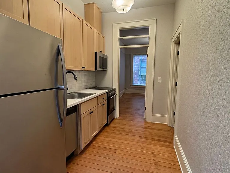 524 E Main St #207 — Photo 6