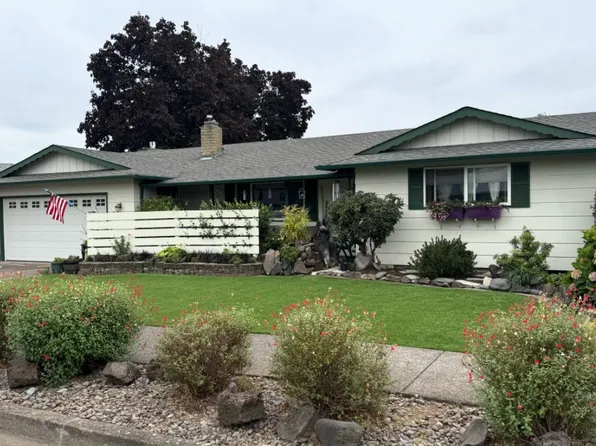 2268 9th St, Springfield, OR 97477