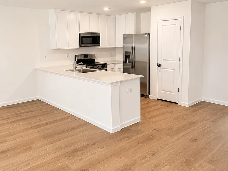 214 Bay Springs Blvd — Photo 6