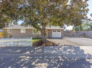 313 E Polk St, Carlton, OR 97111