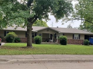 2617 S Elm St, Siloam Springs, AR 72761