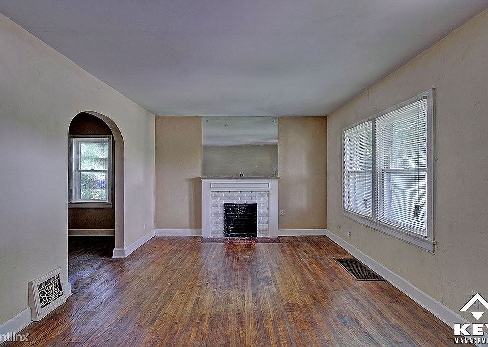 Living Room, Angle 1