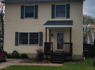 11586 Elmdale Rd, Whitmore Lake, MI 48189