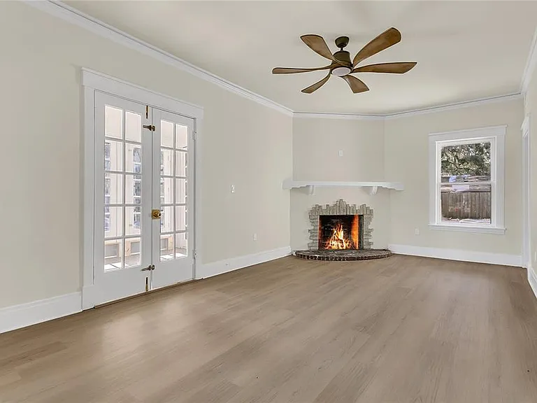 226 Elliott Ave — Photo 7