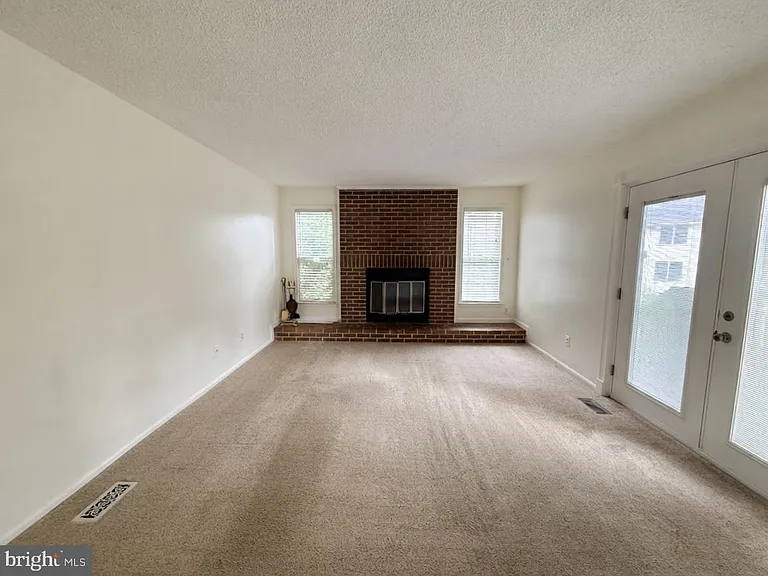 5 Hunters Ct — Photo 5
