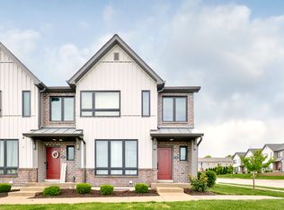 5 Aubrey Place St, Saint Charles, MO 63303