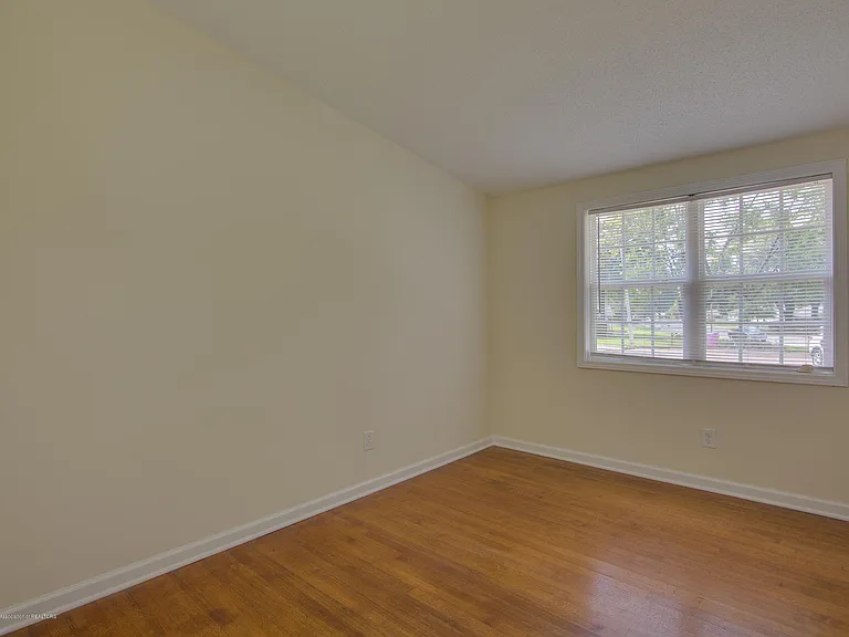 1707 Swayze Cv — Photo 11
