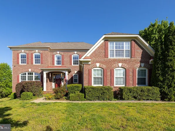 3314 Lady Catherine Cir, Triangle, VA 22172