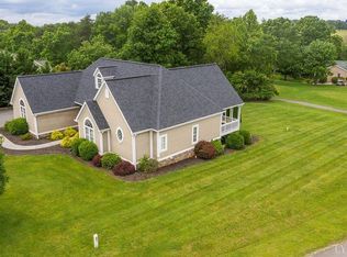 101 Pointe O Woods Dr, Huddleston, VA